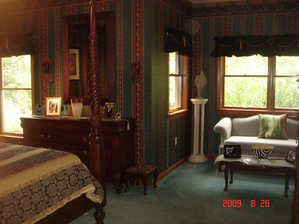 Master Bed sitting area_73